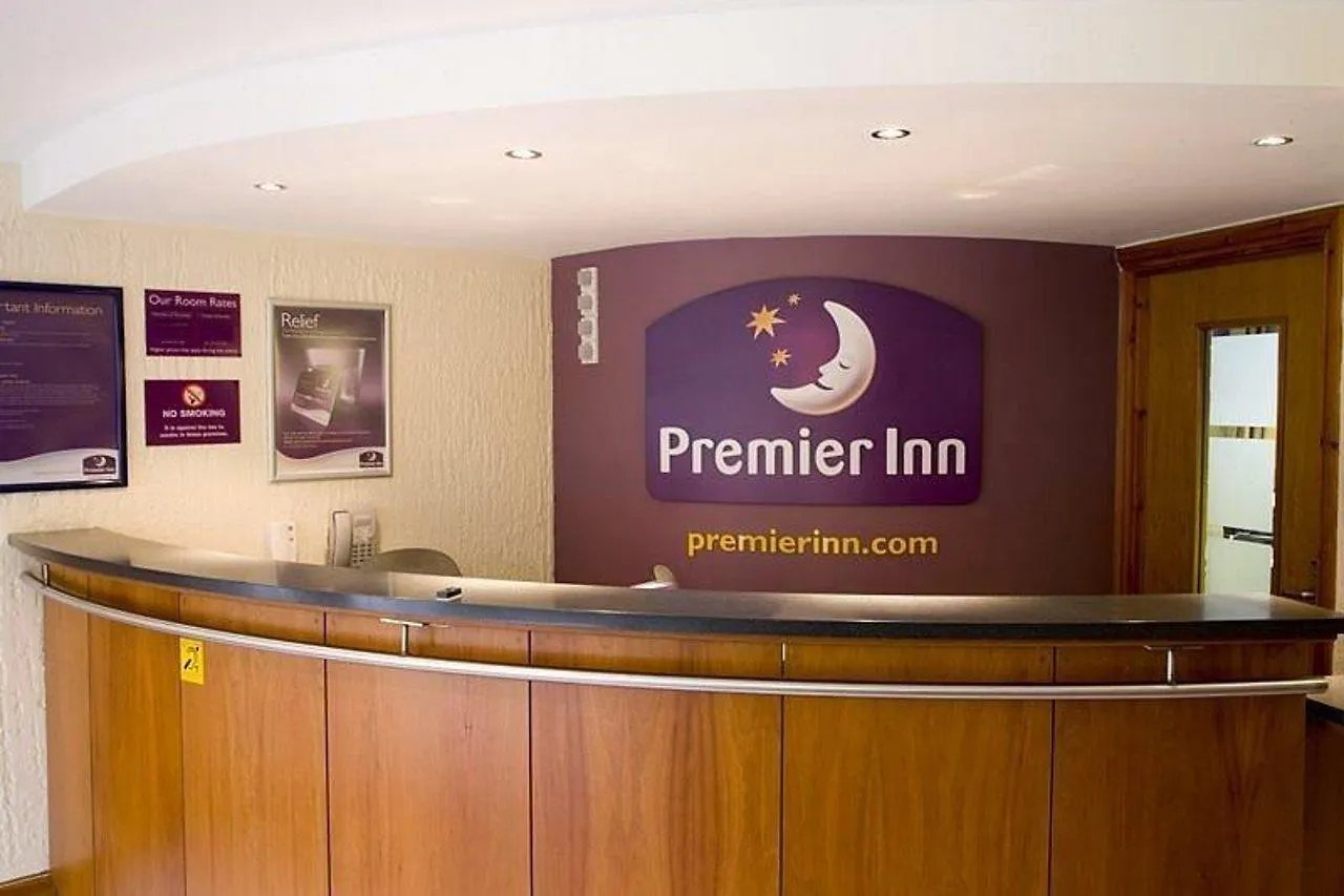 Отель Premier Inn London Southwark